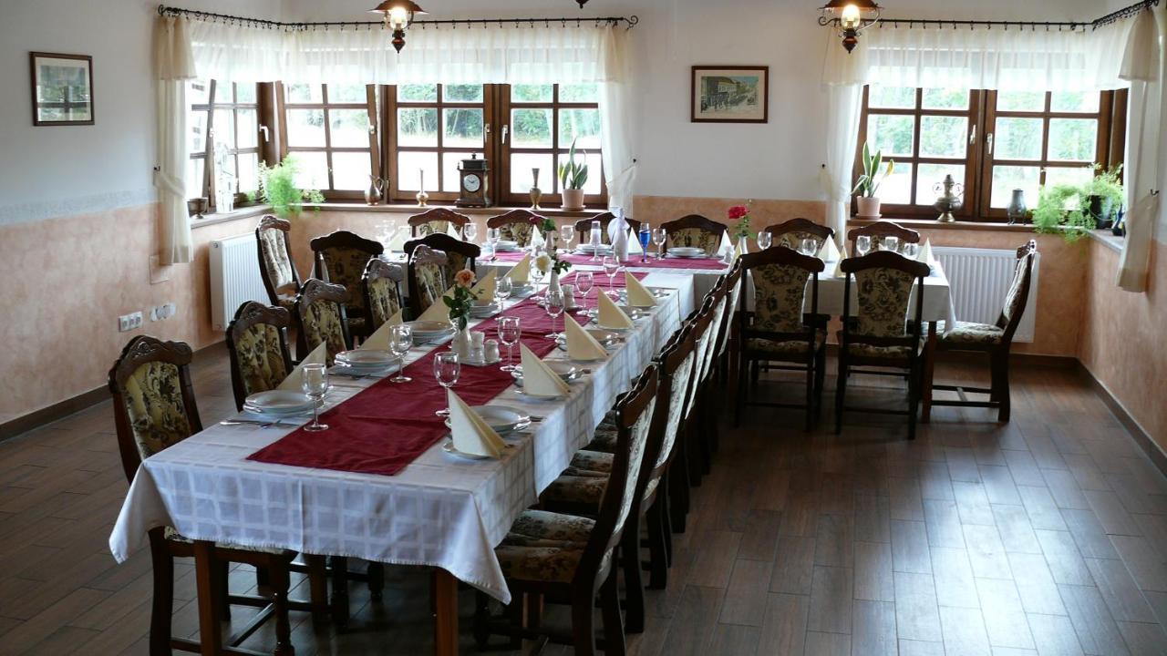 Kadarta Vendeglo Panzio Bed & Breakfast Veszprém Exterior foto
