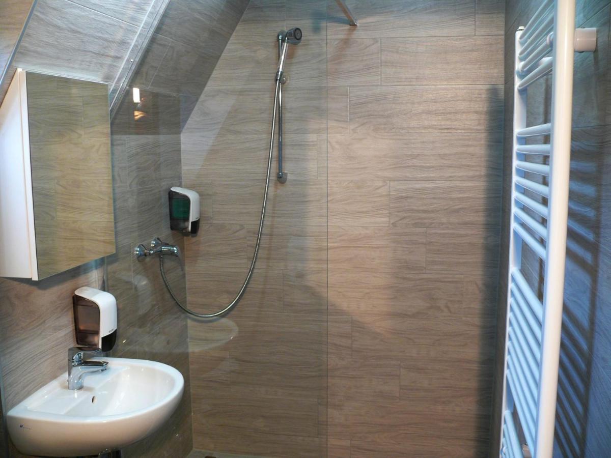 Kadarta Vendeglo Panzio Bed & Breakfast Veszprém Exterior foto